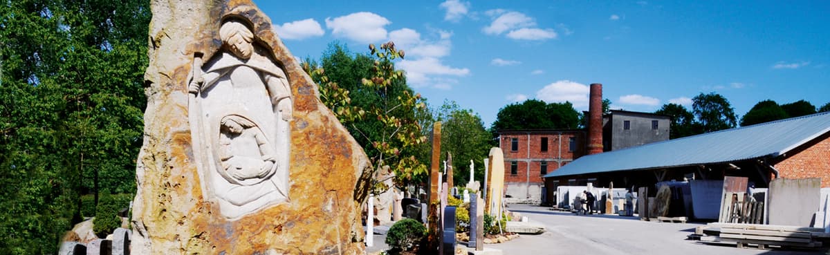 Hofanlage Natursteine Stall